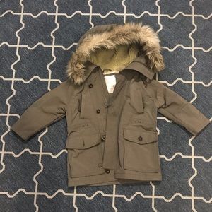 Burberry coat 5 years fur lined hood